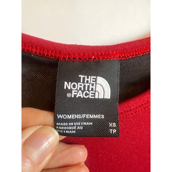 The North Face Top Womens XS
Extra Small Ruby Mesh Back Thumnholes Long Sleeve - Picture 7 of 12